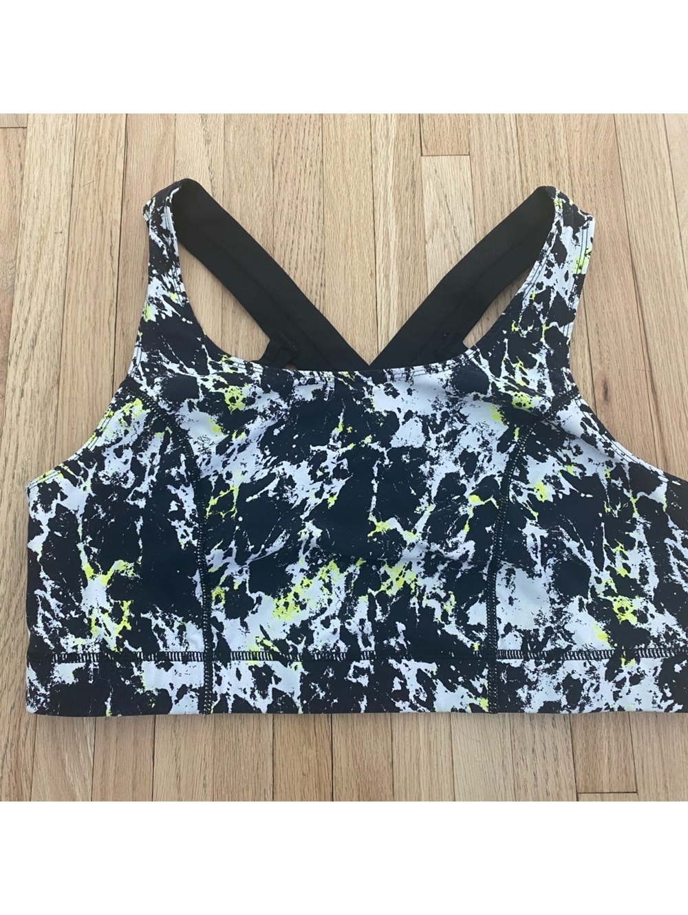 Torrid streetwear sports bra green black white paint splatter 2X grunge gym
